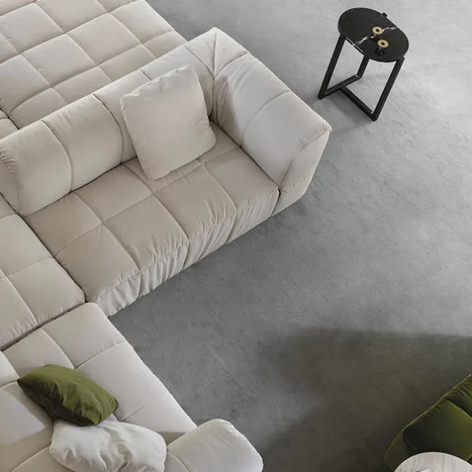 Sigmund Small Table