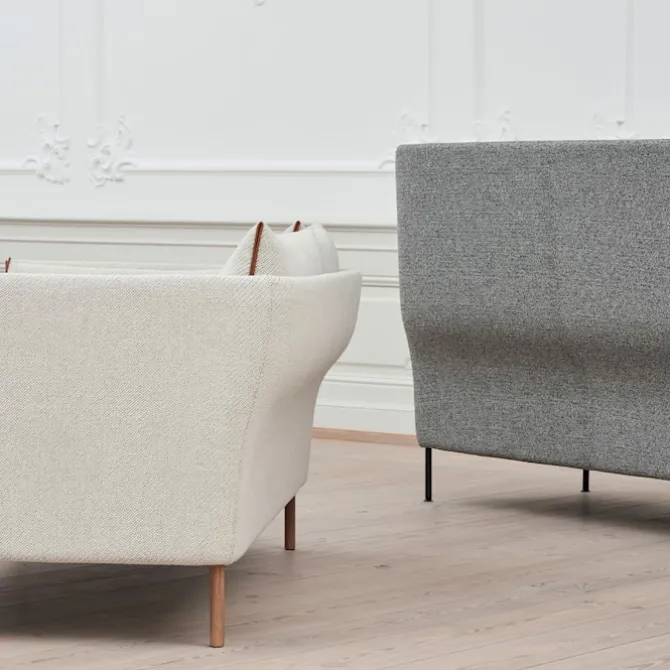 Silhouette 3-seters sofa Matching Piping/Chrome
