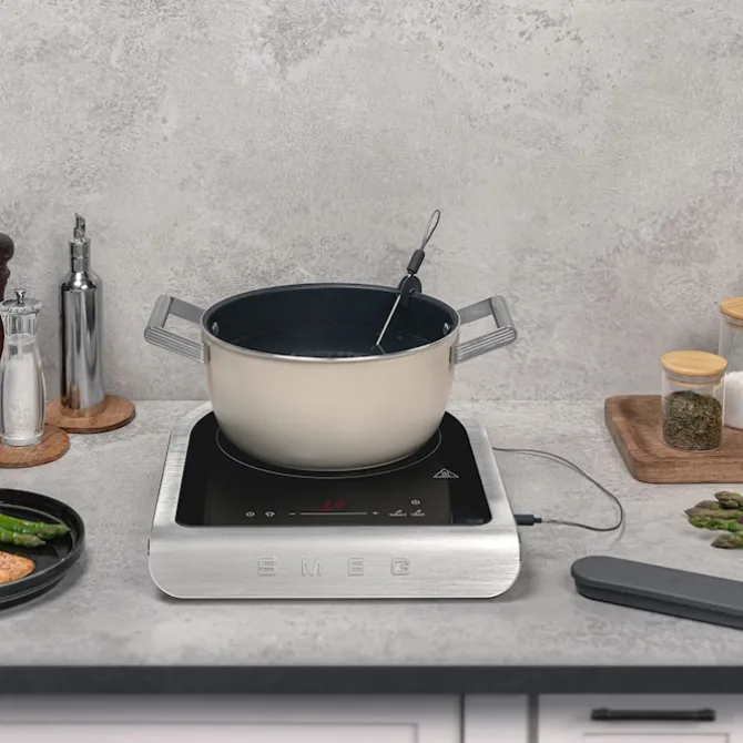 Smeg Portable induction cooker