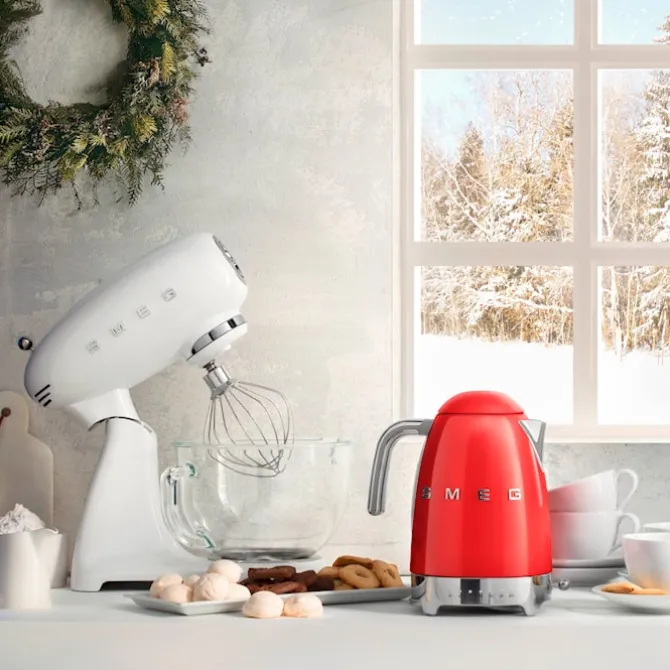 Smeg Variable Temperature Kettle Red
