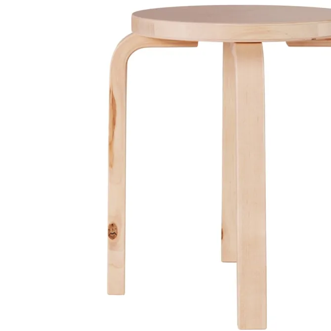 Spesialutgave av Stool E60 Wild Birch, signert Formafantasma