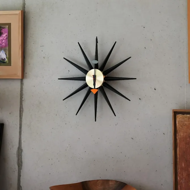 Sunburst Clock veggklokke