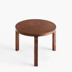 Table 90D Exclusive Edition walnut stain