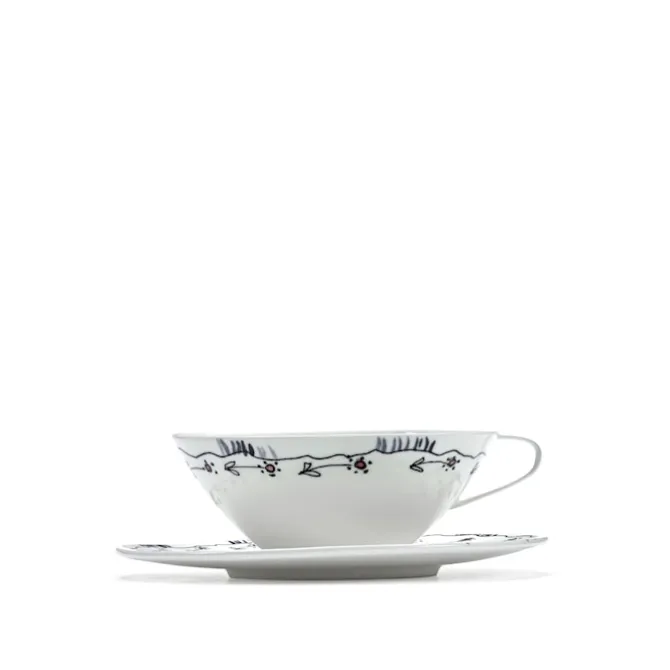 Tea Cup & Saucer Anemone Milk