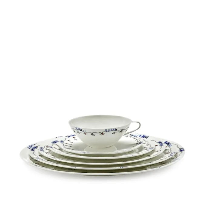 Tea Cup & Saucer Anemone Milk