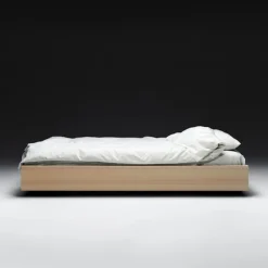 The Floating Bed V2 Natural White &amp; Bed Slats