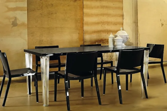 Top Top Dining Table