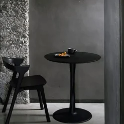 Torsion Dining Table - Svart eik