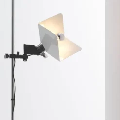 Triedro Floor Lamp