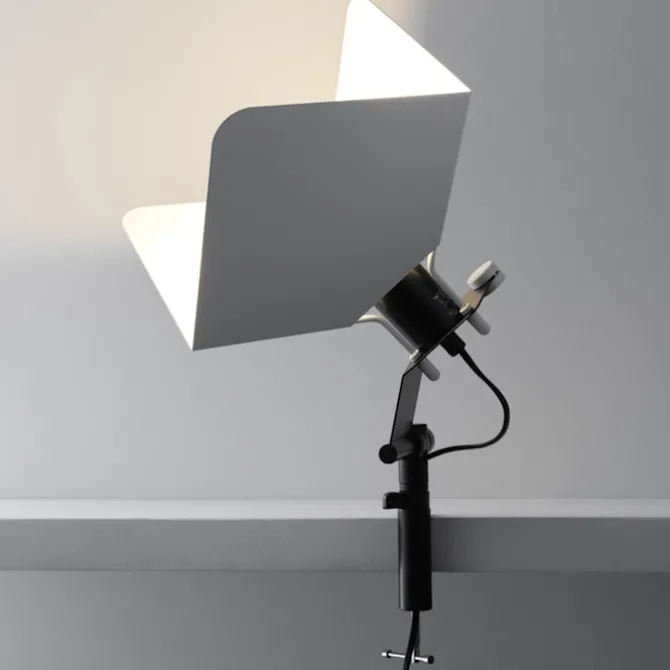 Triedro Table/Wall Clamp Lamp