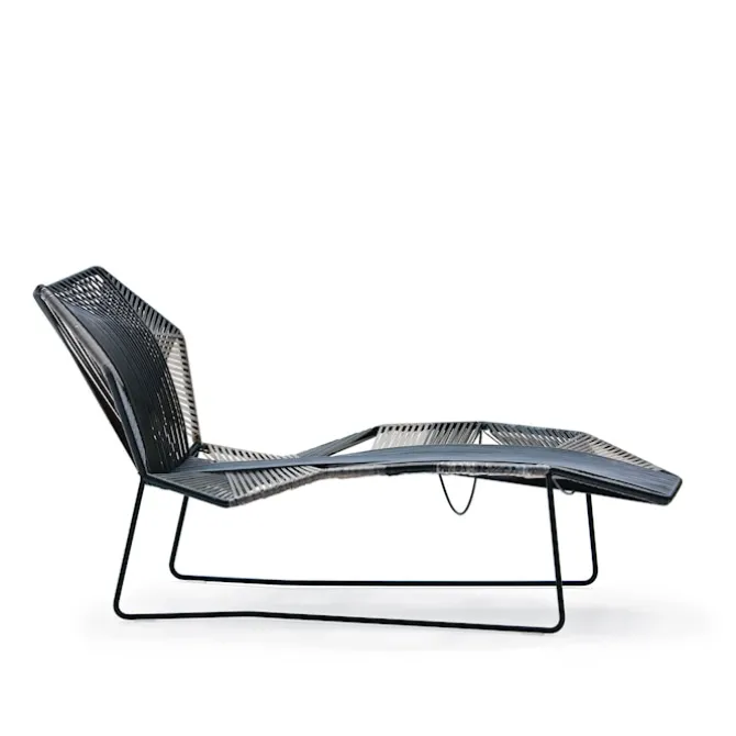 Tropicalia Chaise Longue Varnished