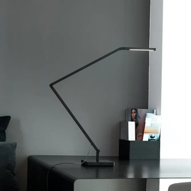 Untitled Table Linear