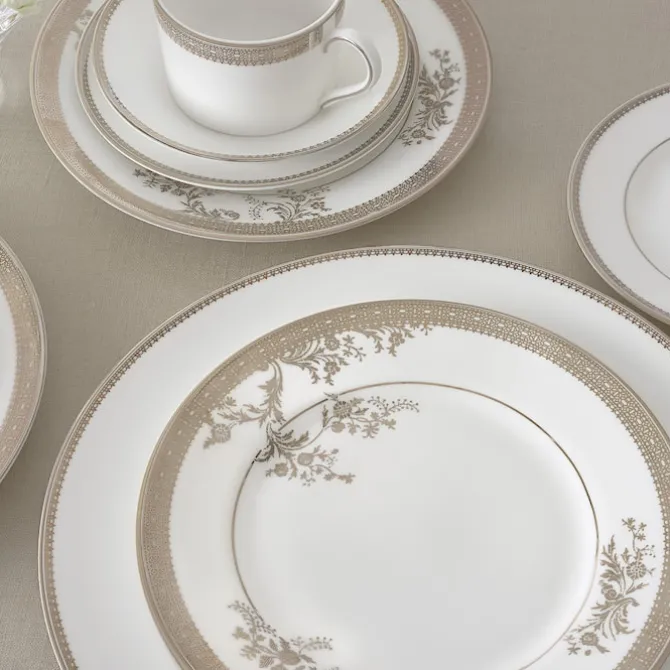Vera Wang Lace Gold Dinner Plate
