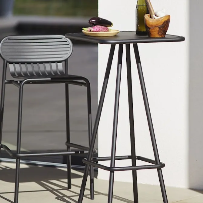 Week-End High Stool
